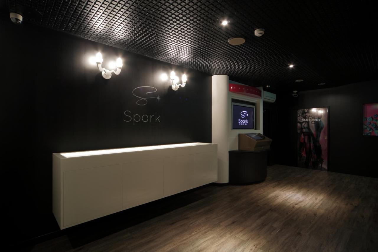 Hotel Spark (Adults Only) 仙台 外观 照片